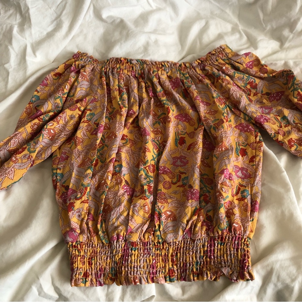 Cupcakes & Cashmere floral blouse